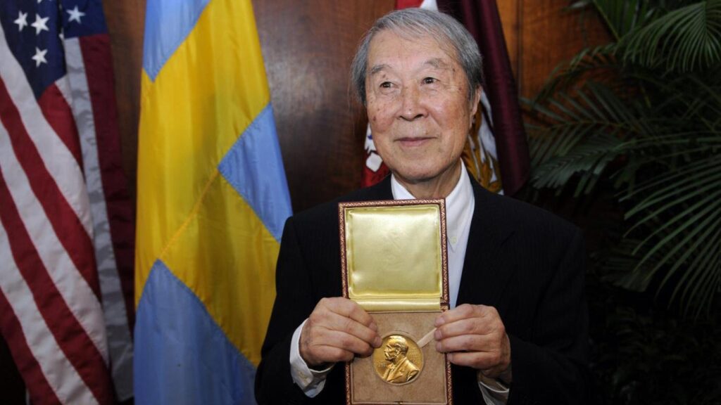 Yōichirō Nambu